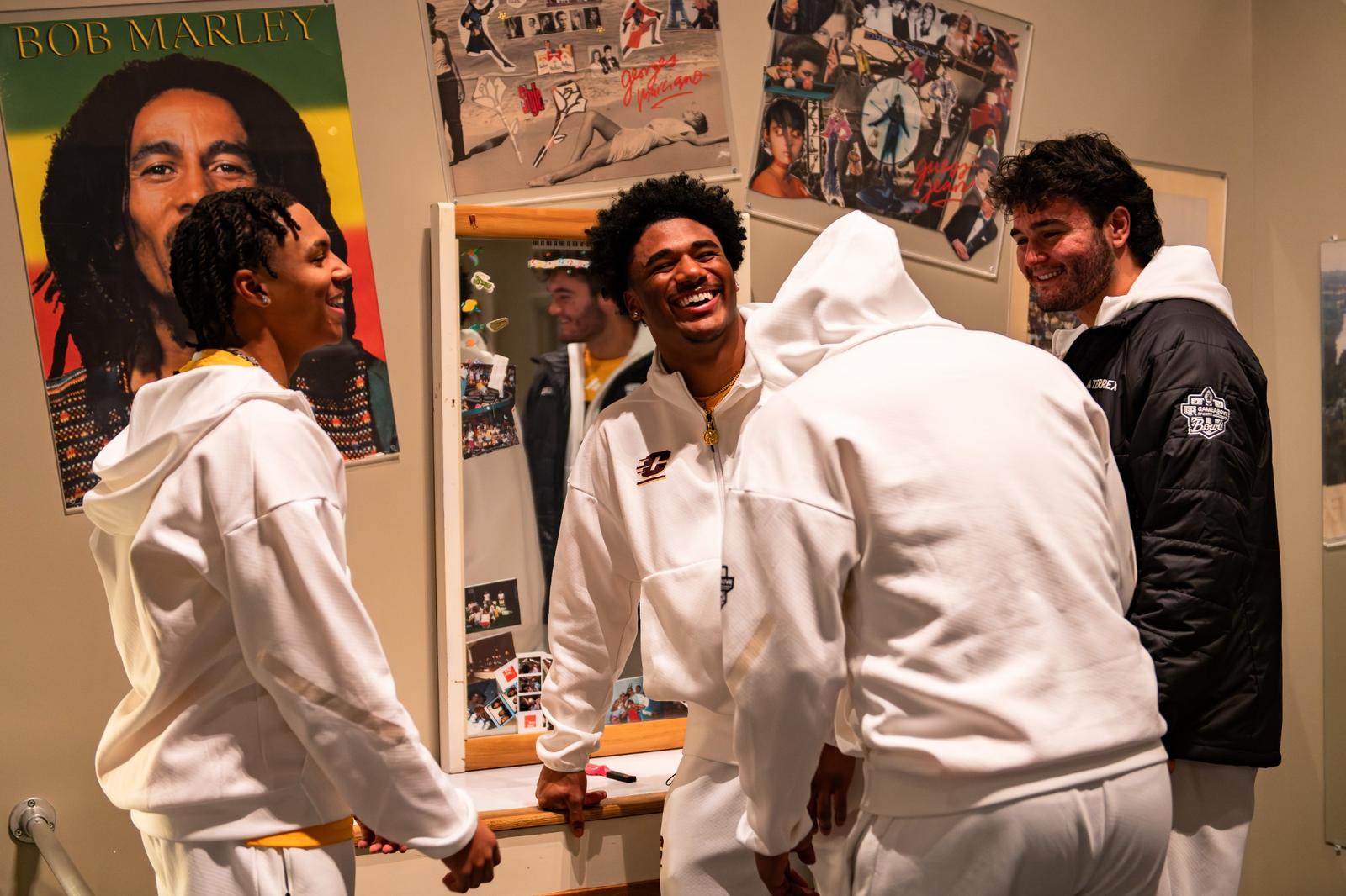 Central Michigan Football Team Arrives in Detroit! - BVM Sports