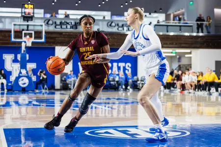 Chippewas Cede 82-55 Result to No. 17 Kentucky Image