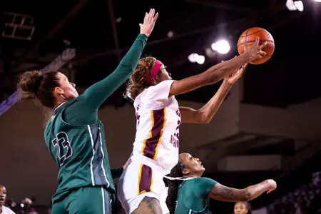 Women’s Basketball Paces Eastern Michigan, 74-62 Image