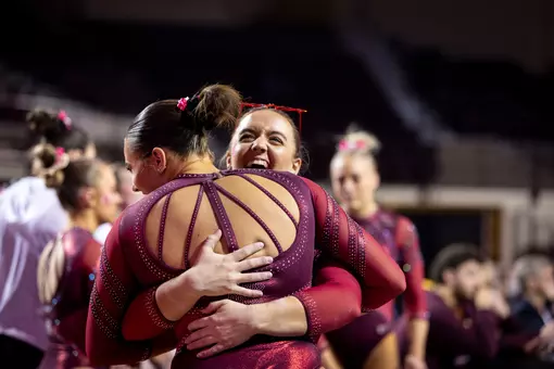 Gymnastics Defeats Illinois State on Alumni Night