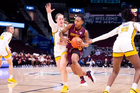 Women's Basketball Bows to Toledo in MAC Tournament Quarterfinal Image
