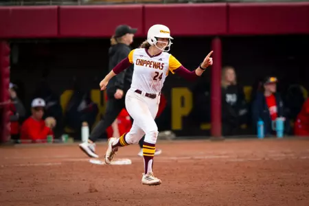 Softball Ends Season at Margo Jonker with Walk-off Win Image