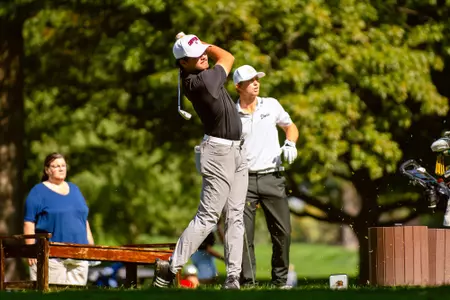 Hunter, Tied for 1st, Leads Men's Golf in First Round at Fripp Island Image