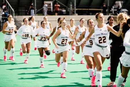 Field Hockey Extends Winning Streak to Three Image