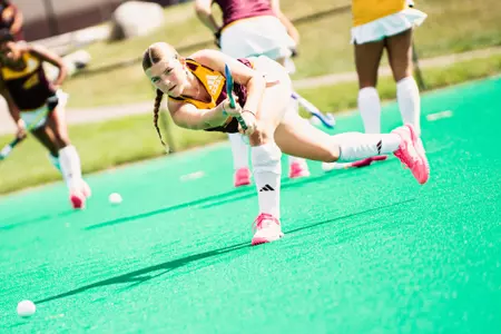 Field Hockey Hosts James Madison for International Students Day Image