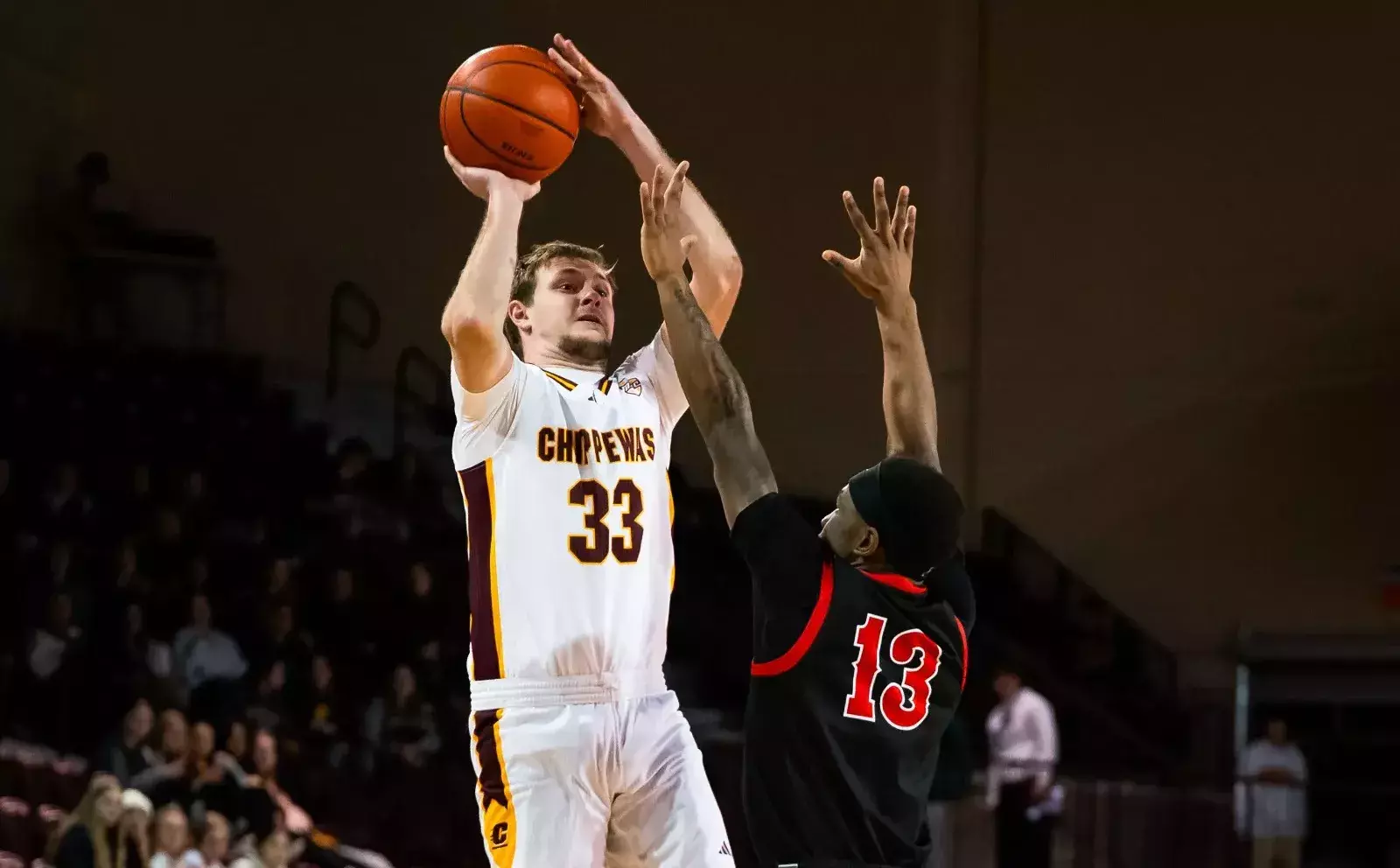 Logan McIntire 3-pointer Over Defender