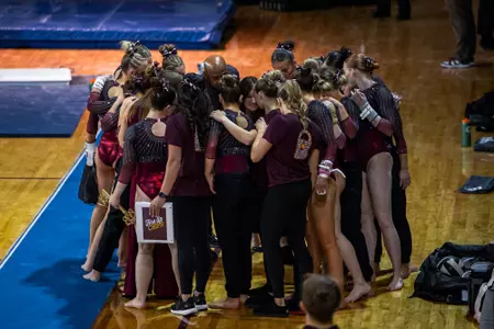 Chippewas Finish Strong in Iowa Quad Meet Image