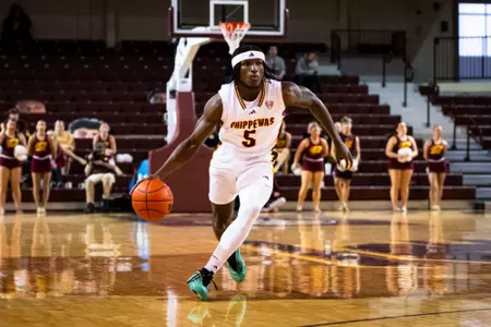 Men's Basketball Falls at Akron 82-69 Image