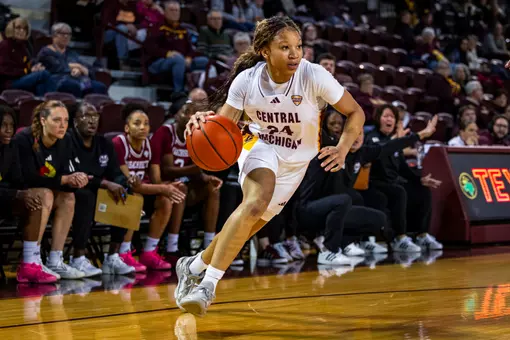 Women's Basketball Can't Overcome Slow Start in Falling to UMass