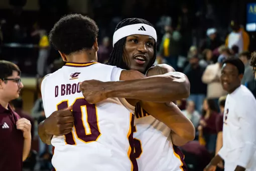 Chippewas Claim Key Road Win at Buffalo 75-70