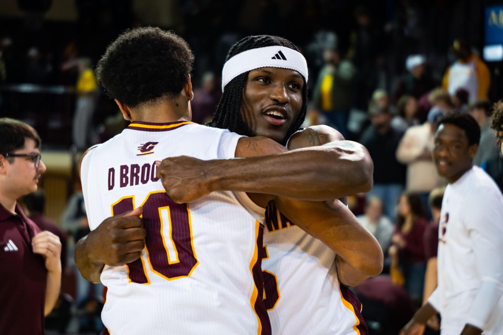 Chippewas Claim Key Road Win at Buffalo 75-70 Image