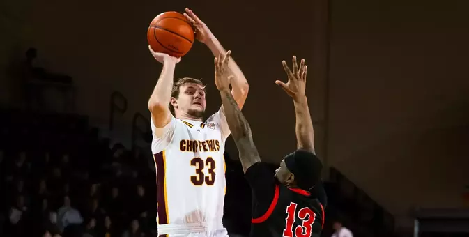 Logan McIntire Sets School-Record With 12 3-Pointers, UMass Comes Back to Win 95-89 Decision