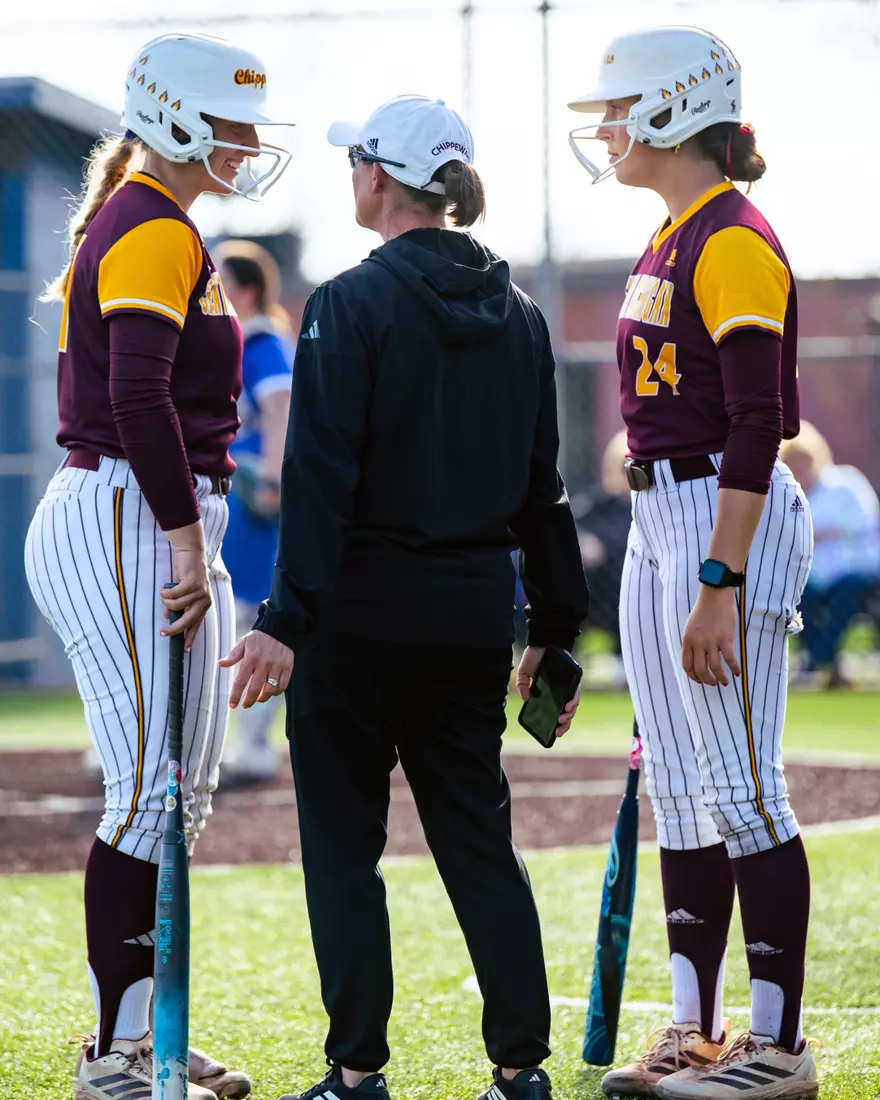 CMU Softball at Buffalo (4/17/26)