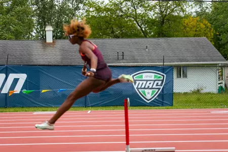 Linnearia Richards MAC Championships