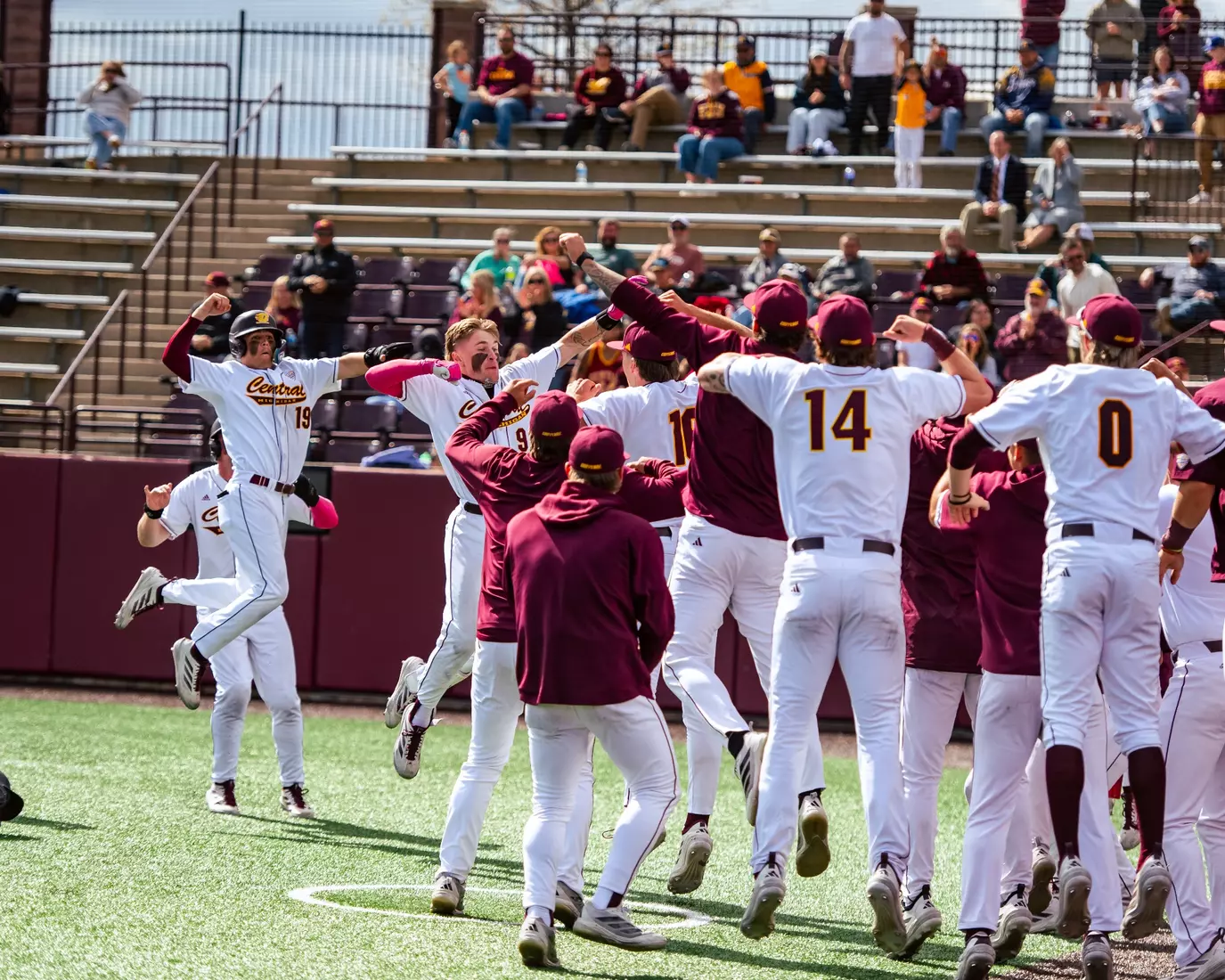 CMU vs Akron
