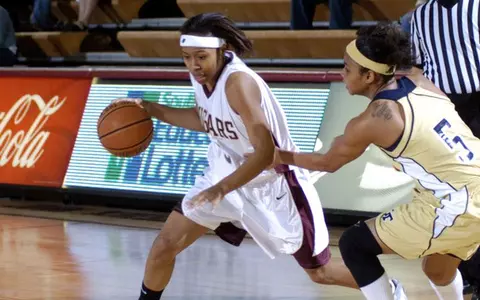 Cougars knock Coastal Carolina from ranks of unbeatens with 72-58 victory