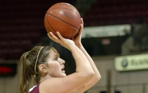 Moye, Gerty Pace Cougars to 52-42 Win over Georgia Southern