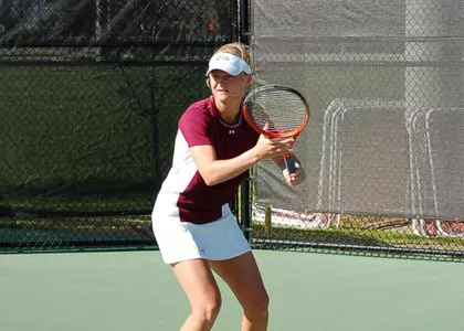 Dowse's Decision Helps CofC Down Stetson, 4-3