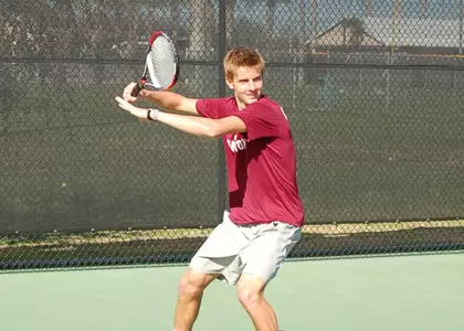 No. 60 College of Charleston maintains SoCon lead with 4-3 win over Elon