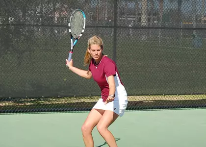 CofC Women's Tennis Sweeps DH