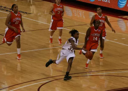 Gerty Scores 22 as Cougars Tame Tigers, 68-55