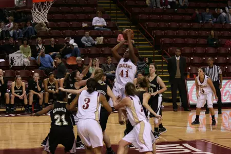 Cougars Fall in Overtime Thriller to Mountaineers, 66-63