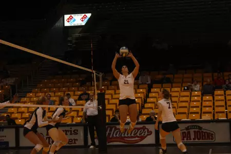 Cougars Win SoCon Tournament Opener