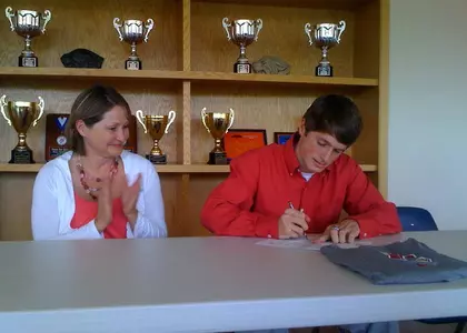 Seago Announces Cross Country and Track & Field Class of 2014