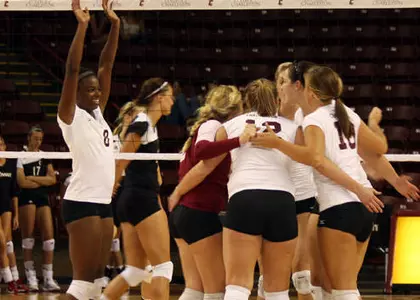 Cougars Raise Championship Banner, Beat Cincinnati 3-1