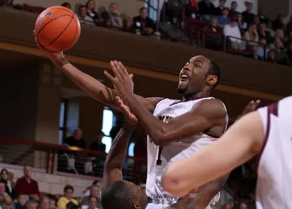 Chattanooga Gets Past Cougars To Take SoCon Lead, 91-88