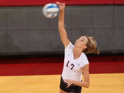 Cougars Win Second Straight Five-Set Match, 3-2, Over Davidson