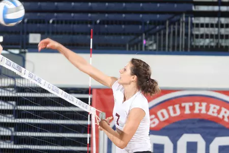 College of Charleston Sweeps Elon In SoCon Volleyball Quarterfinals