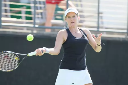 Cougars Hold Off Bulldogs, 5-2