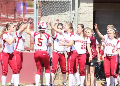 Softball Sweeps First-Place Chattanooga
