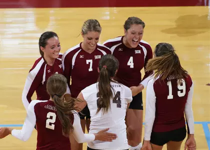 Volleyball Opens Home Slate With College of Charleston Invitational