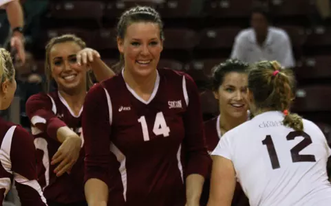 Cougars Bounce Back To Defeat Davidson, 3-1