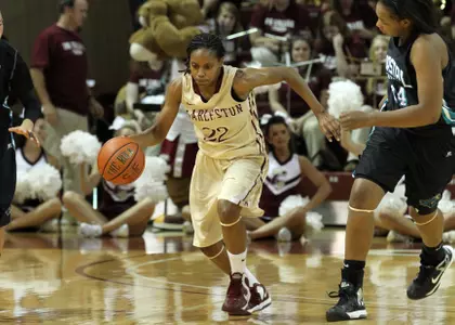 Women's Basketball Travels to Connecticut for Matchup with Huskies