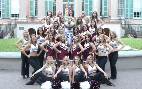 Cougarettes Excite Market Street with Flash Mob