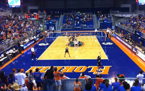 Charleston Falls To No. 15 Florida, 3-0, In NCAA Second Round