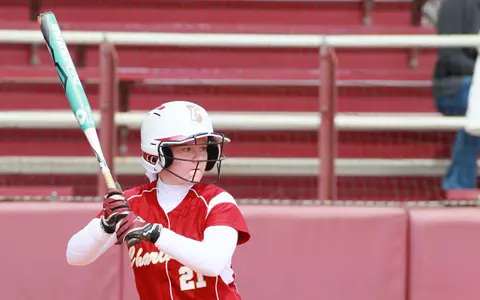Softball Sweeps Doubleheader