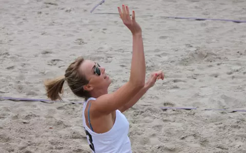 Cougars Sweep Tulane, 5-0, In Sand Volleyball Dual