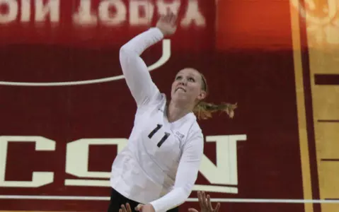 Darcy Dorton Leads Cougars To Sweep Of Wofford, 3-0