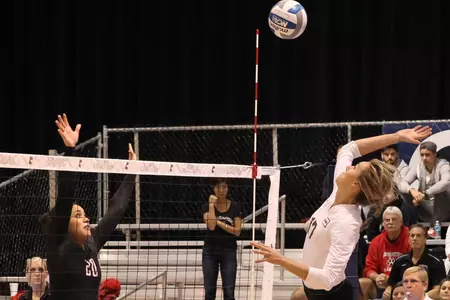 Volleyball Closes SMU Classic On High Note