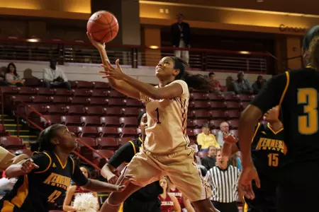 Women?s Hoops Fall at Richmond, 80-73