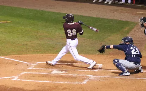 UNC Wilmington Holds Off CofC Comeback, Wins 7-2