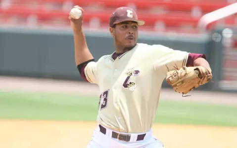 Auburn Baseball Limits Cougar Offense, Wins 5-1 Over Charleston