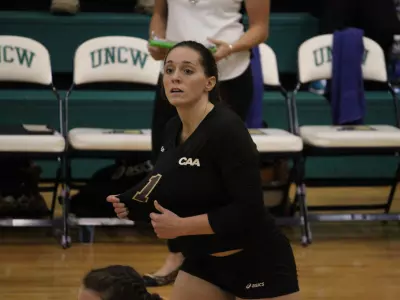 Volleyball Falls at Wilmington in Straight Sets