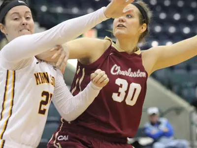 Women?s Hoops Flashes Potential in Loss to Golden Gophers