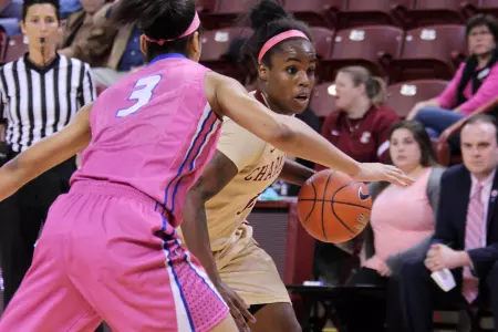 Cougars Use Balanced Scoring Attack To Sweep Hofstra, 87-74