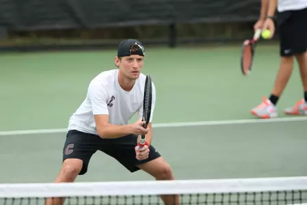 Men?s Tennis Blows Past Charlotte, 4-1